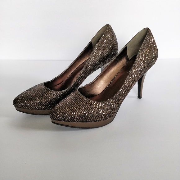 Nine West sparkly bronze platform pumps LIKE NEW - Picture 6 of 6